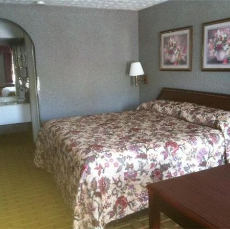 Daynite Inn - Hartwell Room photo